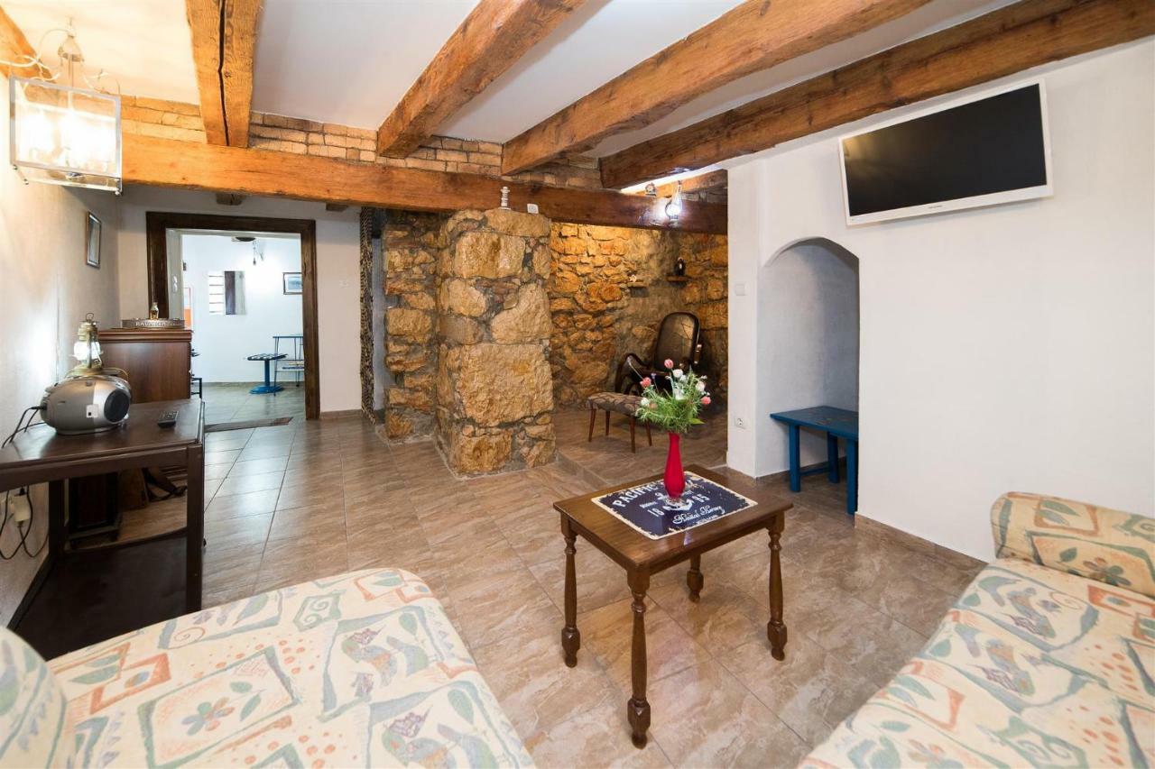Apartmani More Цриквеница Экстерьер фото